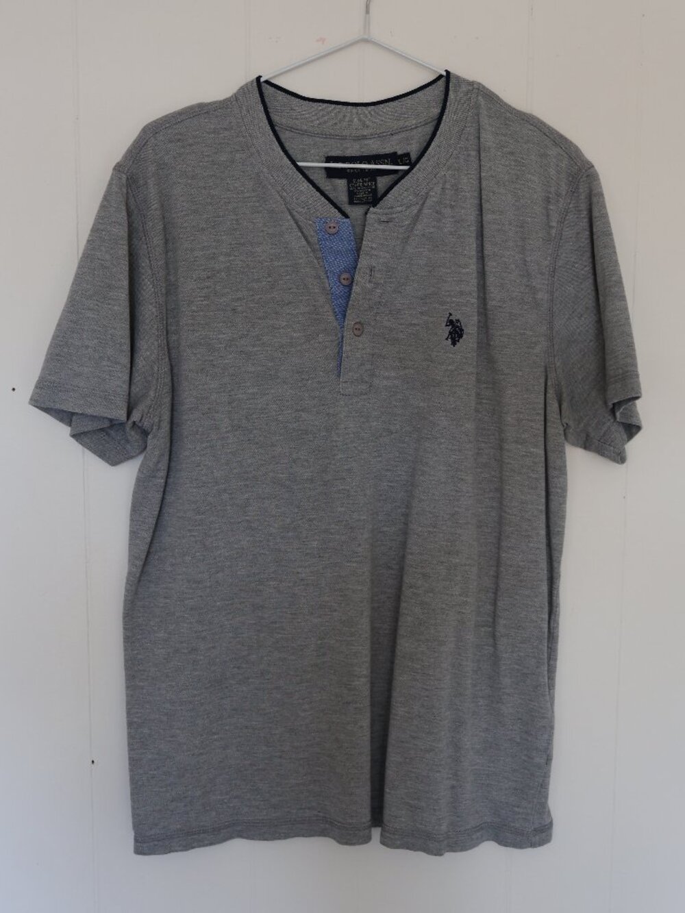 💙 2 for $20 💙‎ U.S. Polo Assn Gray Henley T-Shirt (Men’s L)